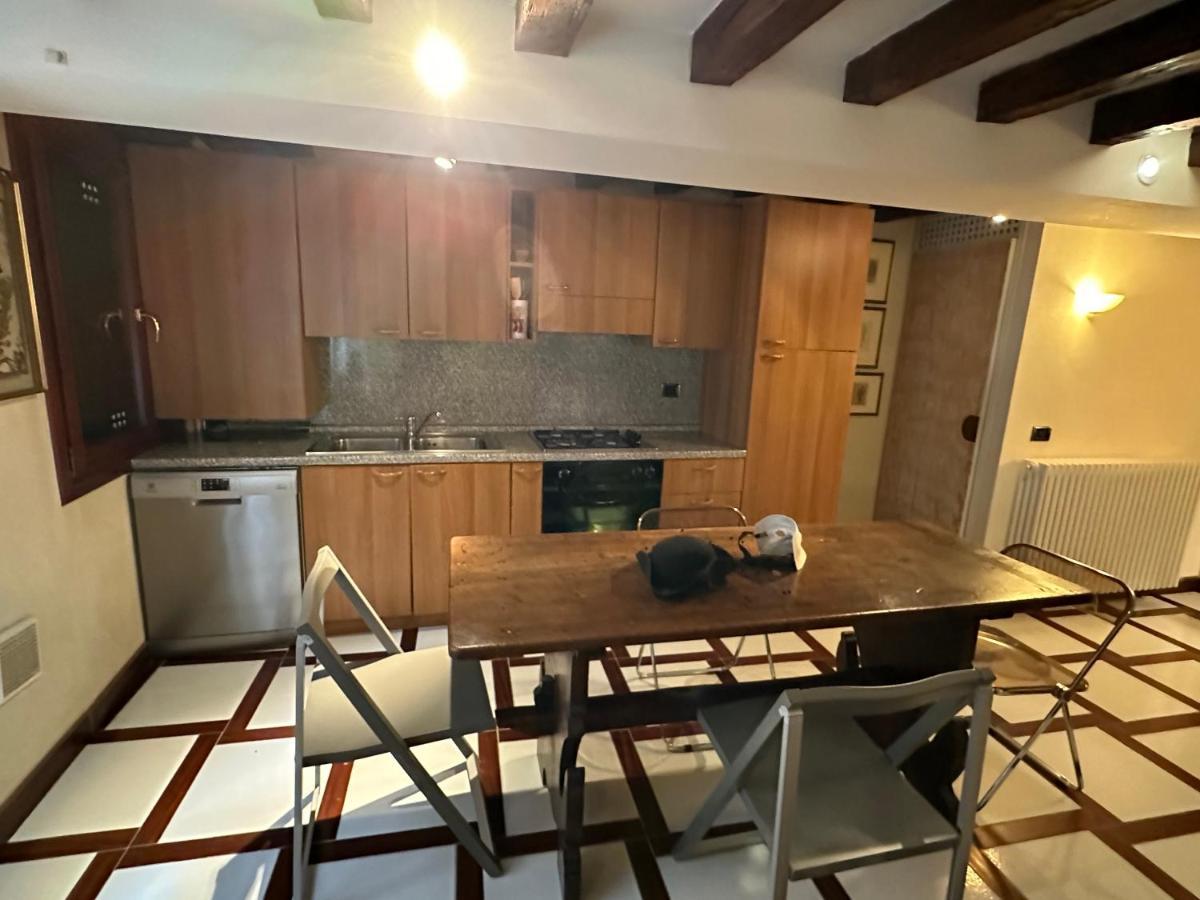 1 Ca'Del Traghetto Family Apartment Venice Exterior photo