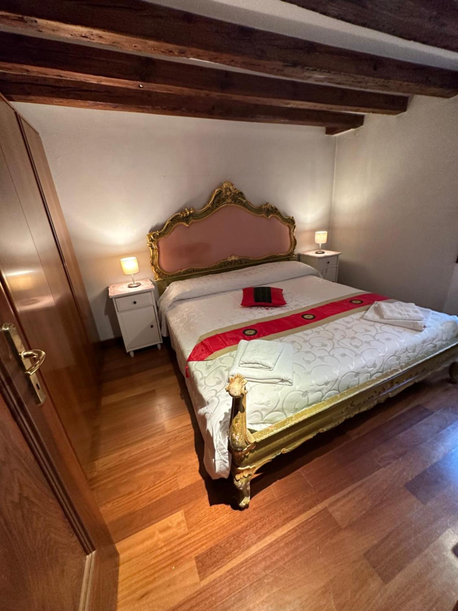 1 Ca'Del Traghetto Family Apartment Venice Exterior photo